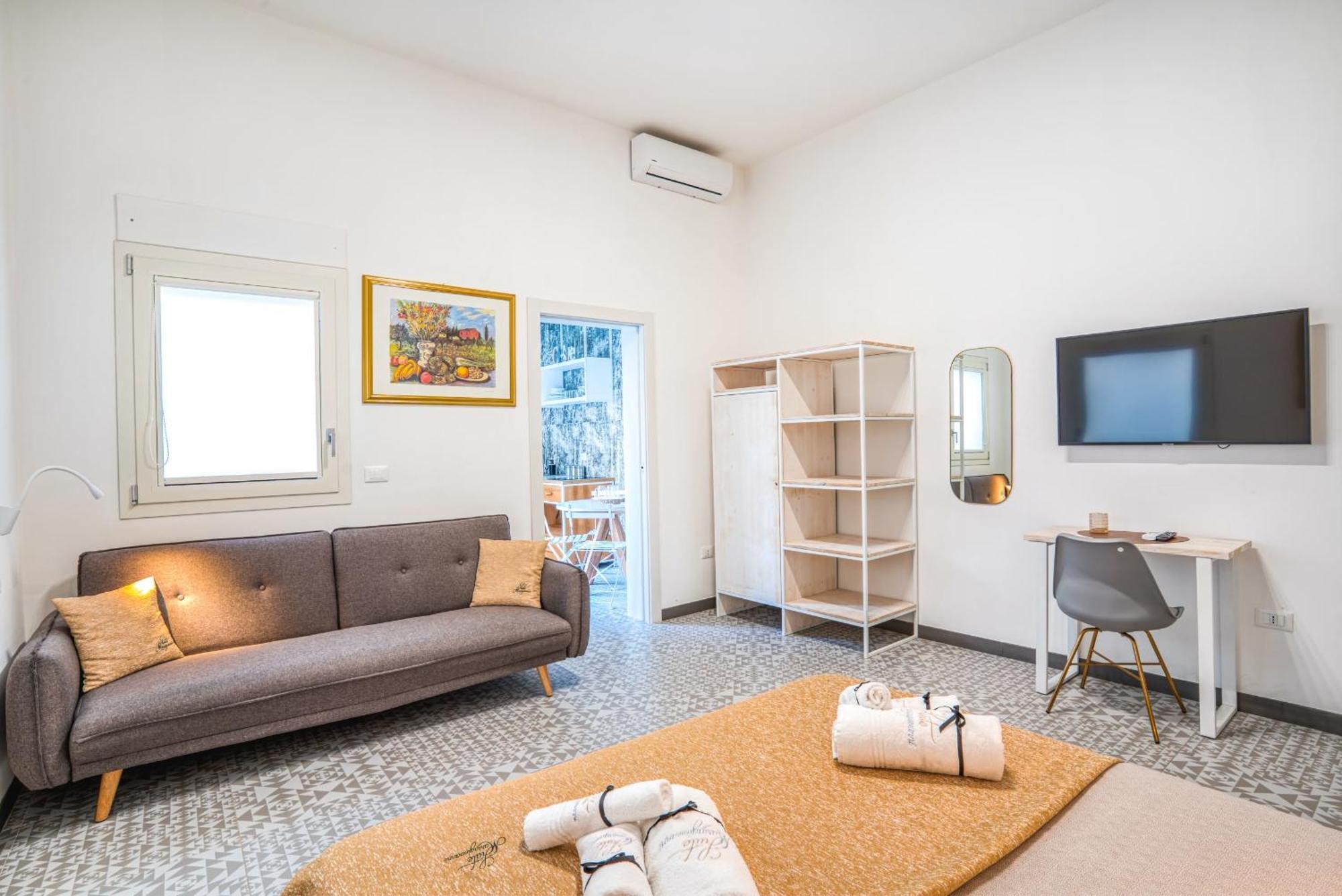 Suite Mariagiovanni Lecce Ngoại thất bức ảnh