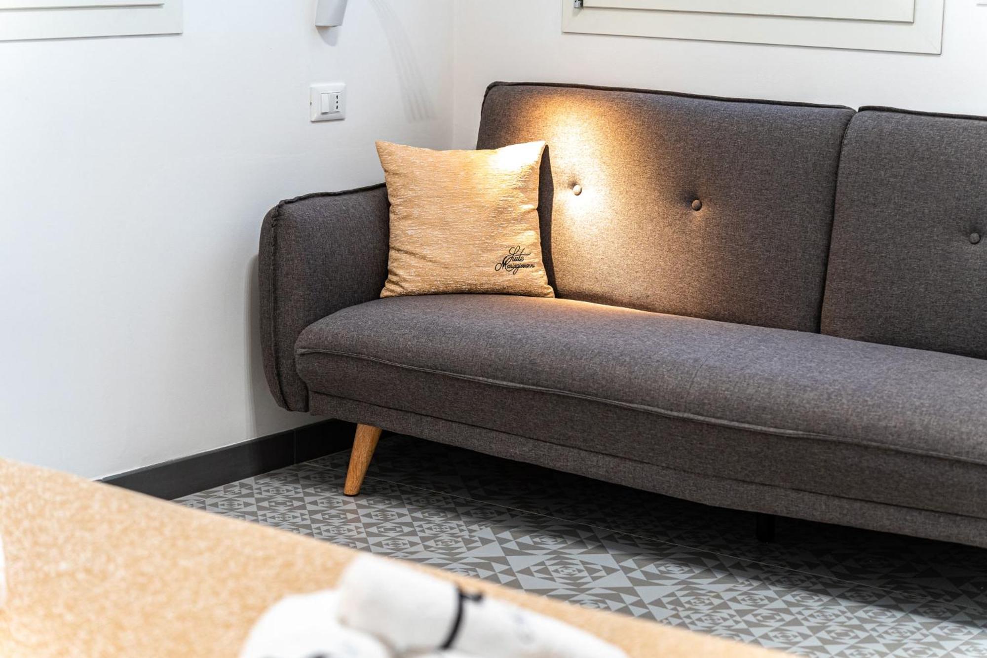 Suite Mariagiovanni Lecce Ngoại thất bức ảnh